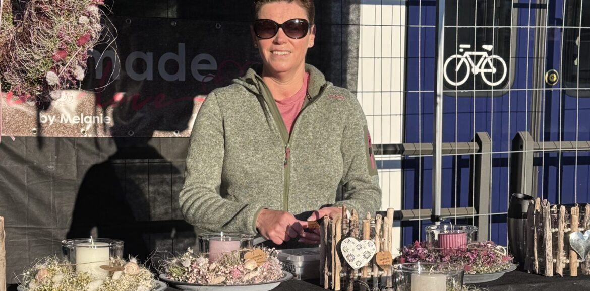 Der schöne Marktstand von Handmade with love by Melanie am Herbst-Warenmarkt in Schöftland